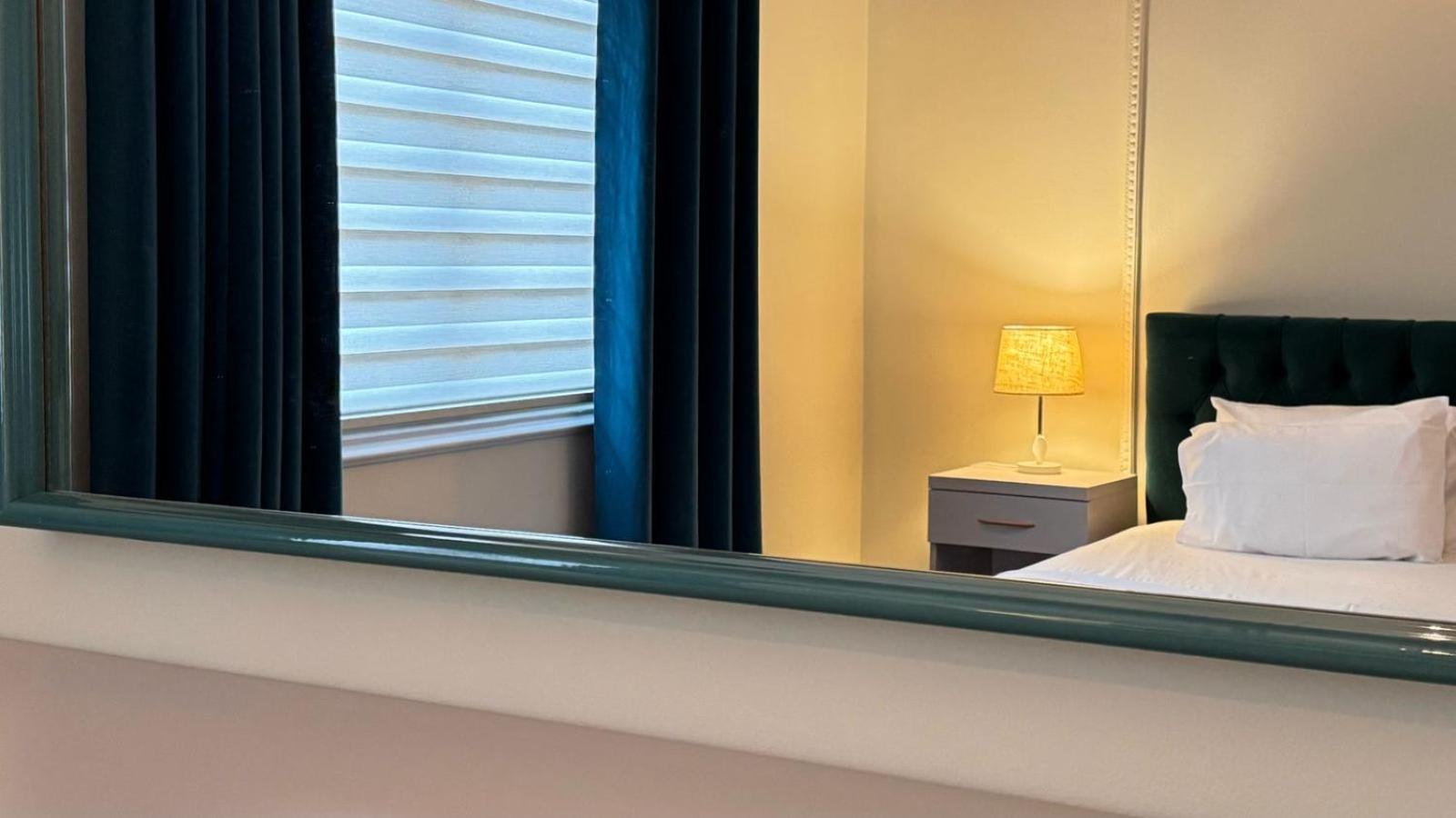 Apartament At Pazari Ri *