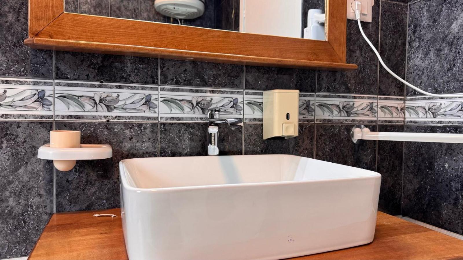 Apartament At Pazari Ri *